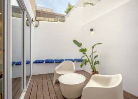 GRA A Terrace by Homing 2
