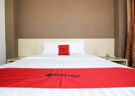 RedDoorz near Stadion Manahan Solo 5