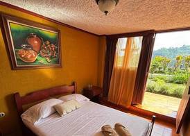 Hotel Tapanti Media de Orosi 3