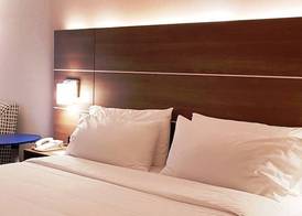 Holiday Inn Express & Suites SURREY by IHG 5