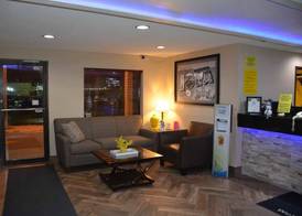 Super 8 by Wyndham Webster City IA 3