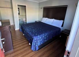 La Cienega Inn Motel 3