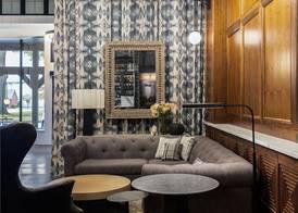 The Louis Hotel 2