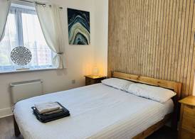 Grand Central Apartments, Centro 4