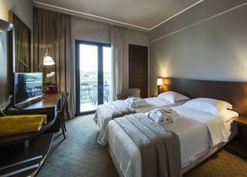 Dekelia Hotel 5