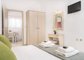 Pyrgaraki Studios and Apartments 2