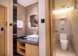 Yueyue Hotel (Zhengzhou Datong Road Railway Station East Plaza) 3