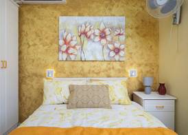 Cosy Apartment with Balcony & Sea Views 5