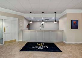 Quality Inn & Suites New Hartford - Utica 2