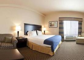 Holiday Inn Express DELANO HWY 99 by IHG 5