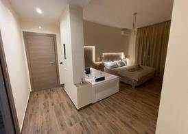 JSK Suite 5