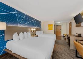 Comfort Inn River's Edge 3