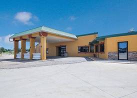 Badlands Inn & Suites 5