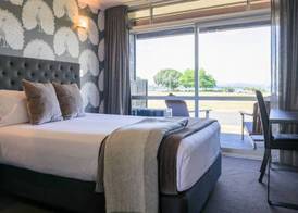 Suncourt Hotel & Conference Centre 4