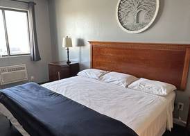 Paxton Inn Motel 5