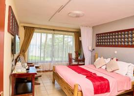 PELICAN LODGE - LAKE ELEMENTAITA 4