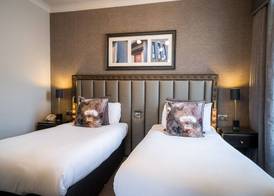 Number 10 Hotel 5