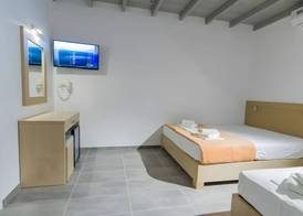 FarOut BeachClub - Rooms & Camping 5