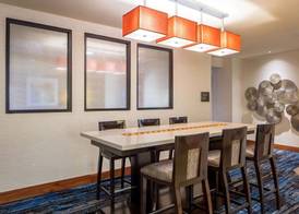 DoubleTree Suites by Hilton Minneapolis 4