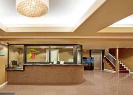 Super 8 by Wyndham Los Angeles Downtown 4