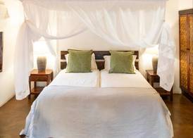Kingly Bush Villa 4