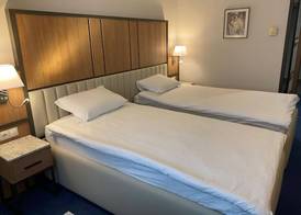 Legends Hotel 5