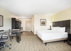 Candlewood Suites LONGMONT - BOULDER AREA by IHG 4