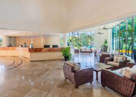Aquamarina Beach Hotel 3