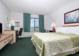 Days Inn by Wyndham St Cloud 3