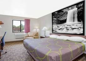 Super 8 by Wyndham Appomattox VA 4