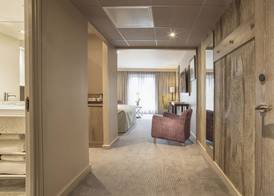 Boulevard Hotel 4