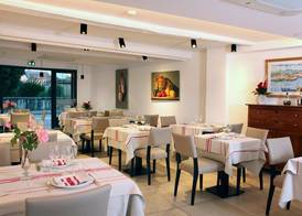 Logis Hotel de la Nivelle 5