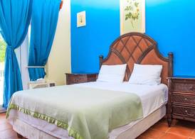 West End Dive Resort 4