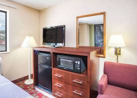 Super 8 by Wyndham Harrisonburg 4