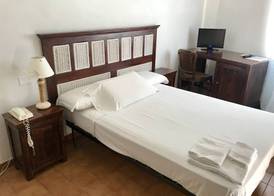 Hotel Su Meriagu 5