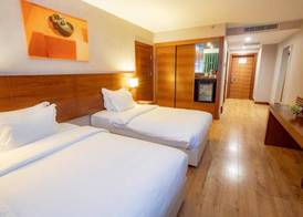 Nevali Hotel & Convention Center 5