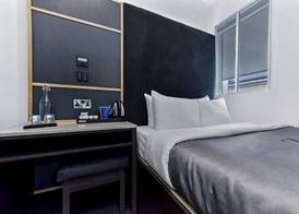 The Z Hotel Trafalgar 4