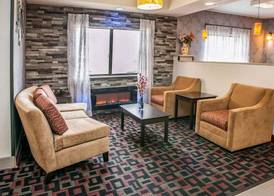 Quality Inn & Suites South Bend Airport 2