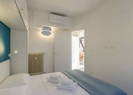 JOIVY Spacious Apt for 6, Near Train Station and Beach 3