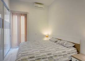 Stylish 2 Bedroom Apartment in an Amazing Location 5