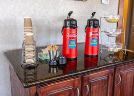 Red Roof Inn & Suites Irving - DFW Airport South 2