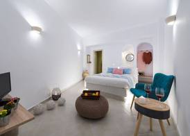 Kima Oia Suites 4