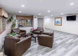 Days Inn by Wyndham Baytown TX 3
