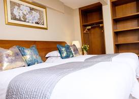 Charlemont Arms Hotel 3