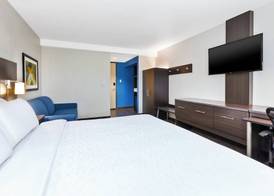 Holiday Inn Express WINNIPEG AIRPORT - POLO PARK by IHG 5