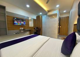 Hotel BKC Gold View Near Bandra Kurla Complex 4