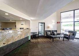 Quality Inn Near Six Flags St. Louis 3
