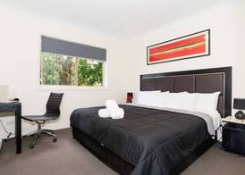 Eastwood Furnished Apartments 3