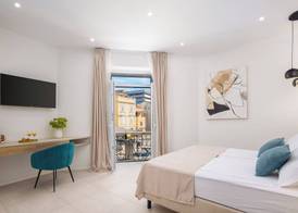48 Rooms Split 5
