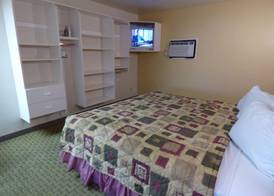 Coronada Inn & Suites 4